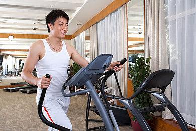 2V2街机风2D格斗游戏《柴油遗产：无耻时代》现已正式推出 获得好评